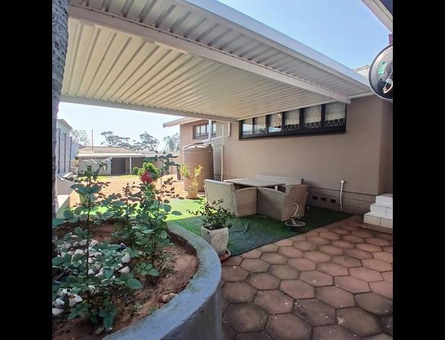 3 BEDROOM HOUSE FOR SALE IN MONTCLAIR